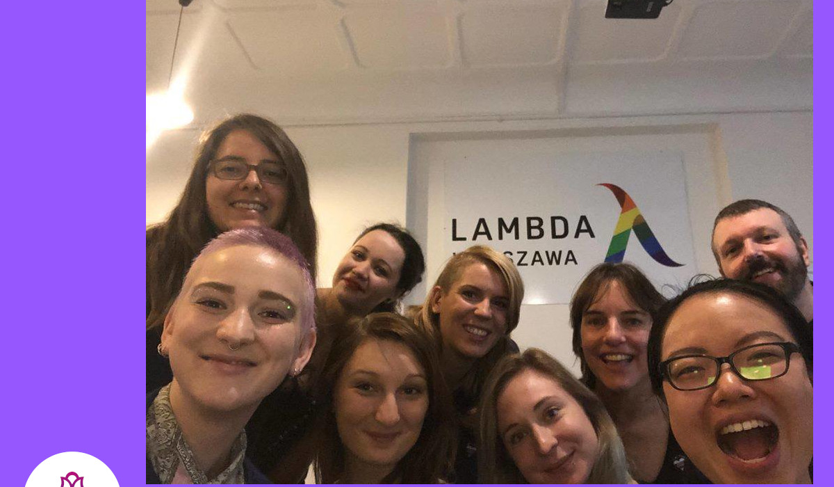 دور دنیا: زنده باد تیم دوجنسگرا!؛